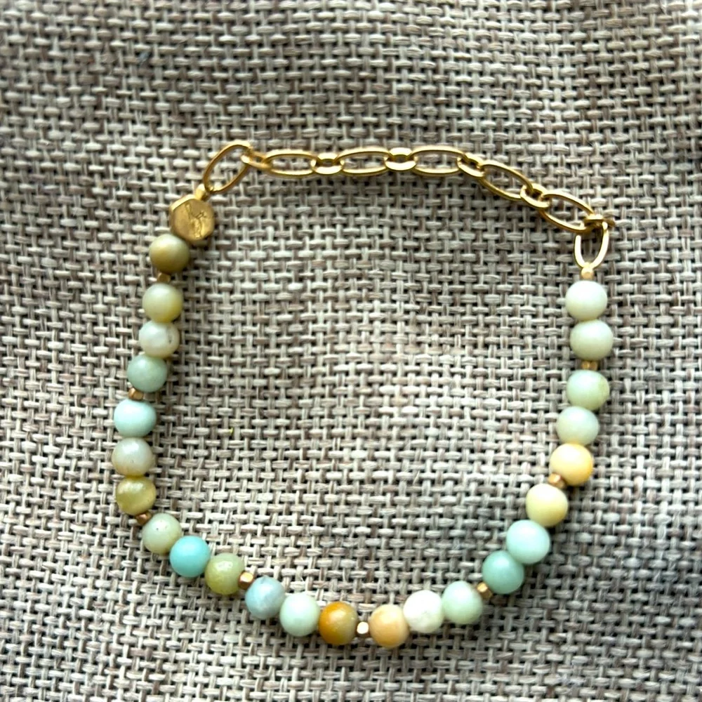 Scout Wears Mini Stone w/ Chain Stacking Bracelet Amazonite Crystal Gold Stretch - Picture 2 of 4